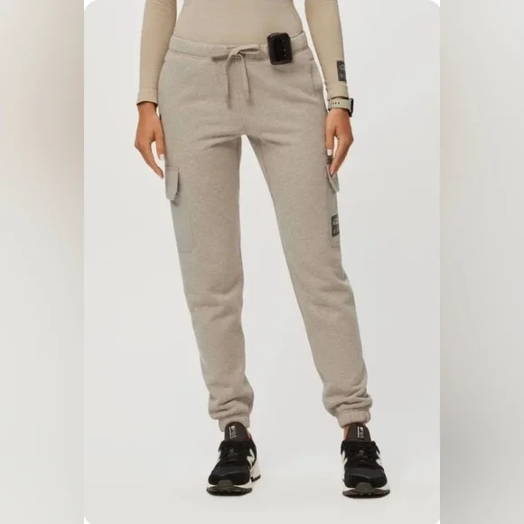 Figs Mandalorian Sweatpants Release XL - Picture 2 of 13